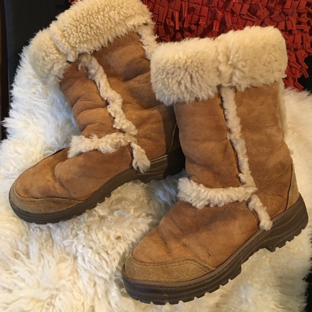 Unisex Sheepskin Boots - The original UGGs